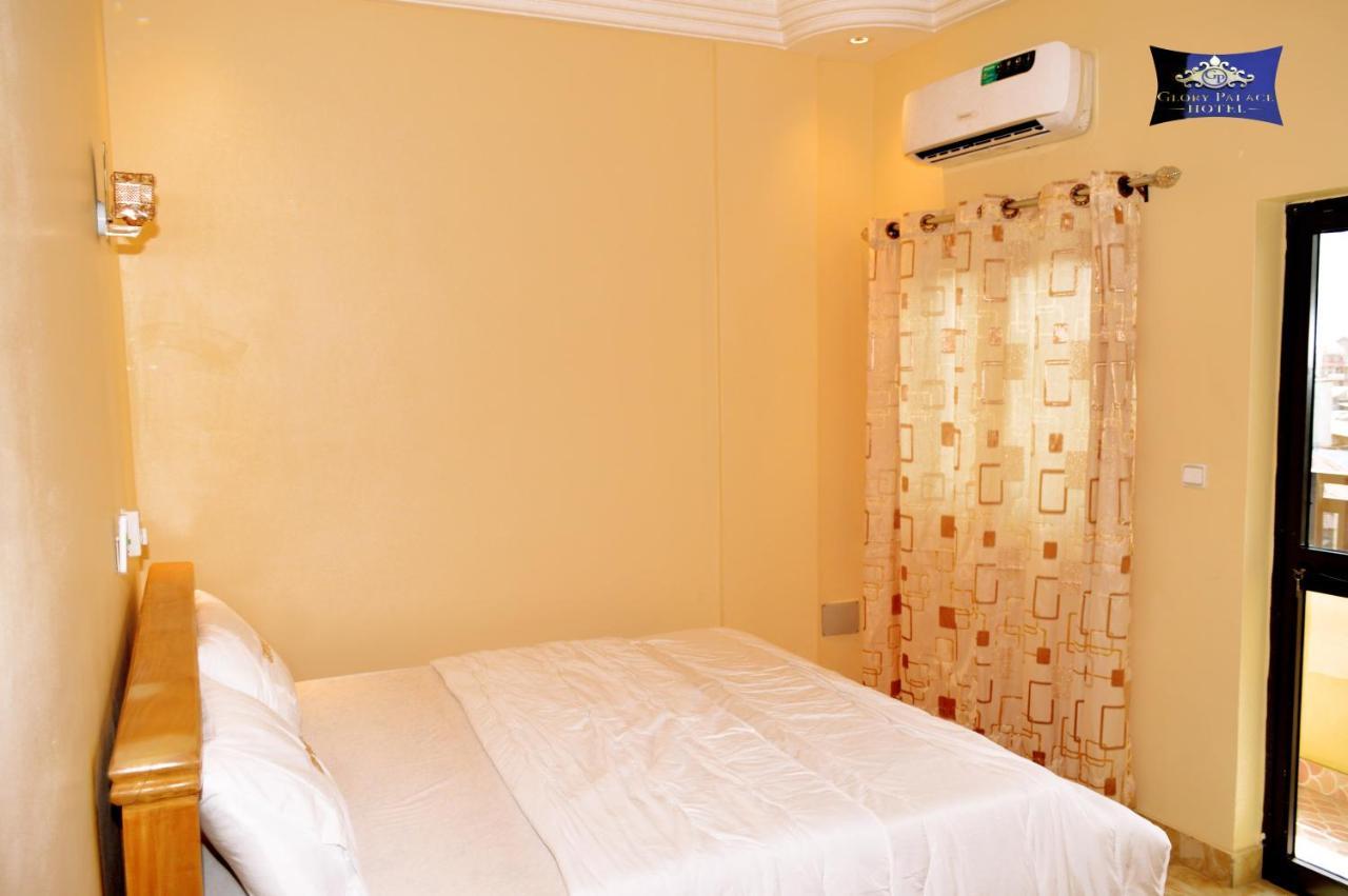 Glory Palace Hotel โกโตนู ภายนอก รูปภาพ